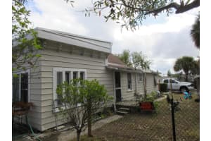 603 Avenue Avenue, Fort Pierce, FL 34950 - MLS#R11158675