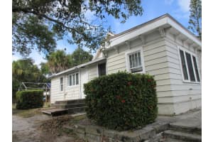 603 Avenue Avenue, Fort Pierce, FL 34950 - MLS#R11158675