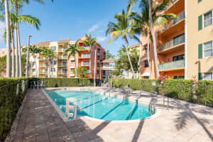 1650 Presidential Way, West Palm Beach, FL 33401 - MLS#R11158687