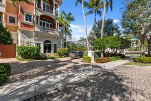 453 19th Avenue, Deerfield Beach, FL 33441 - MLS#R11158723