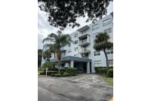 500 Executive Center Drive, West Palm Beach, FL 33401 - MLS#R11158734