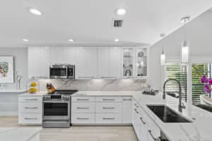 49 Eastgate Drive, Boynton Beach, FL 33436 - MLS#R11158776