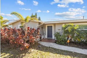 907 Antigua Avenue, Fort Pierce, FL 34982 - MLS#R11158805