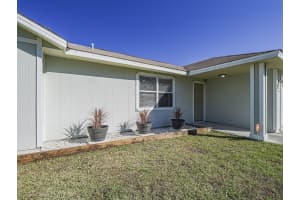 756 18th Place, Vero Beach, FL 32962 - MLS#R11158835