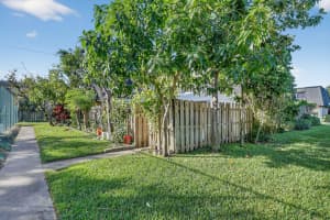 176 Woodland Road, Palm Springs, FL 33461 - MLS#R11158849