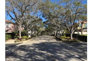 37 Tall Oaks Circle, Tequesta, FL 33469 - MLS#R11158869