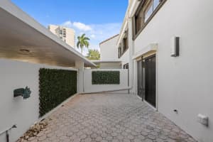 2435 Presidential Way, West Palm Beach, FL 33401 - MLS#R11158909