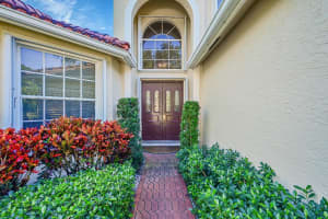 15 Lawrence Lake Drive, Boynton Beach, FL 33436 - MLS#R11158968