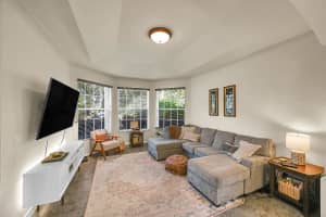 15 Lawrence Lake Drive, Boynton Beach, FL 33436 - MLS#R11158968