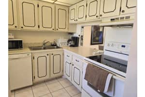 118 Lake Olive Drive, West Palm Beach, FL 33411 - MLS#R11158996