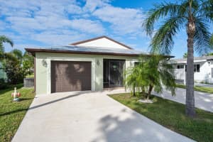 55 Golf Drive, Port Saint Lucie, FL 34952 - MLS#R11159079
