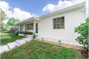 2330 Lake Avenue, West Palm Beach, FL 33401 - MLS#R11159131