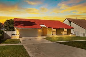 281 N Country Club Boulevard, Boca Raton, Fl 33487 Boca Raton, FL 33487 - Off Market