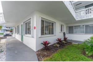 2004 Lake Osborne Drive 9, Lake Worth Beach, Fl 33461, Lake Worth Beach
