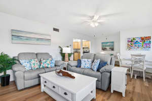 302 Knotty Pine Circle, Greenacres, FL 33463 - MLS#R11159188