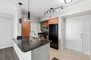 600 Dixie Highway, West Palm Beach, FL 33401 - MLS#R11159208