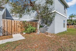 24 Crossings Circle, Boynton Beach, FL 33435 - MLS#R11159236