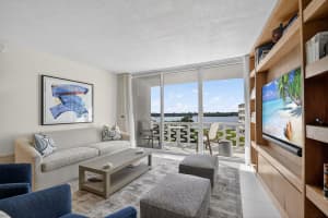 2760 Ocean Boulevard, Palm Beach, FL 33480 - MLS#R11159243