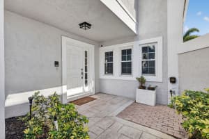 45 Windsor Lane, Palm Beach Gardens, FL 33418 - MLS#R11159288