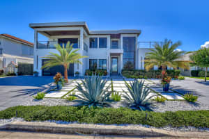 1161 Pine Point Road, Riviera Beach, FL 33404 - MLS#R11159328