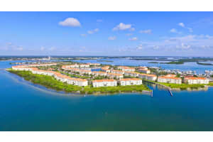 29 Harbour Isle Drive, Hutchinson Island, FL 34949 - MLS#R11159344