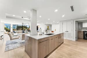 2427 Presidential Way, West Palm Beach, FL 33401 - MLS#R11159390