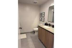 121 5th Street, Miami, FL 33132 - MLS#R11159411