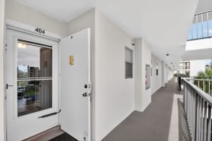 3871 Via Poinciana 404, Lake Worth, FL 33467, Lake Worth, FL 33467 - MLS#R11159520