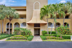 600 Uno Lago Drive, Juno Beach, FL 33408 - MLS#R11159593