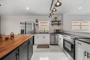 5690 Green Island Drive, Lake Worth, FL 33463 - MLS#R11159601