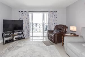 711 Lori Drive, Palm Springs, FL 33461 - MLS#R11159715