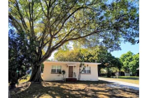 1215 Soltman Avenue, Fort Pierce, FL 34950 - MLS#R11159786