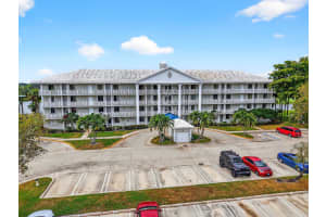 2421 Village Boulevard, West Palm Beach, FL 33409 - MLS#R11160029