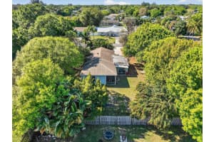 5210 Palm Drive, Fort Pierce, FL 34982 - MLS#R11160095