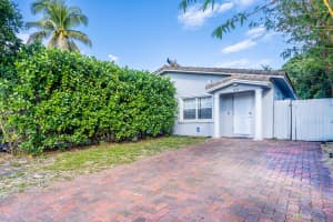 1404 4th Ave Avenue, Fort Lauderdale, FL 33311 - MLS#R11160109