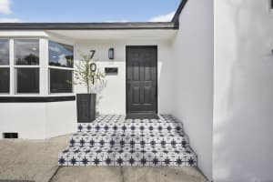 701 37th Street, West Palm Beach, FL 33407 - MLS#R11160191