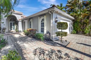 4022 Manchester Lake Drive, Lake Worth, FL 33449 - MLS#R11160197