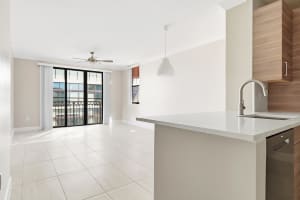 630 Sapodilla Avenue, West Palm Beach, FL 33401 - MLS#R11160293