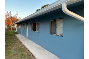 812 24th Street, Fort Pierce, FL 34950 - MLS#R11160309