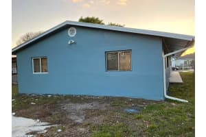 812 24th Street, Fort Pierce, FL 34950 - MLS#R11160309