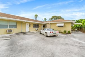 751 Hummingbird Way, North Palm Beach, FL 33408 - MLS#R11160380