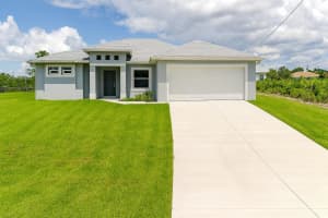 2514 27 Street, Lehigh Acres, FL 33971 - MLS#R11160480