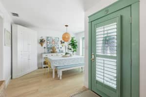 61 Pine Hill Trail, Tequesta, FL 33469 - MLS#R11160547