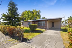 110 12th Avenue, South Bay, FL 33493 - MLS#R11160812