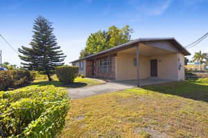 110 12th Avenue, South Bay, FL 33493 - MLS#R11160812