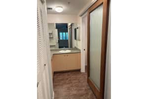 360 Crestwood Circle 306, Royal Palm Beach, Fl 33411, Royal Palm Beach