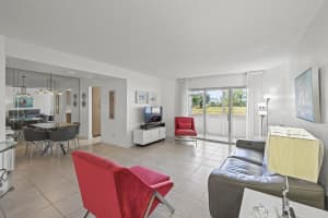 3871 Via Poinciana 104, Lake Worth, FL 33467, Lake Worth, FL 33467 - MLS#R11160957