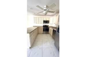 42 Sussex B, West Palm Beach, FL 33417, West Palm Beach, FL 33417 - MLS#R11161001