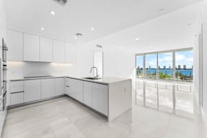 220 Lake Shore Drive 304, Lake Park, Fl 33403, Lake Park