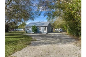 925 27th Avenue, Vero Beach, FL 32960 - MLS#R11161030